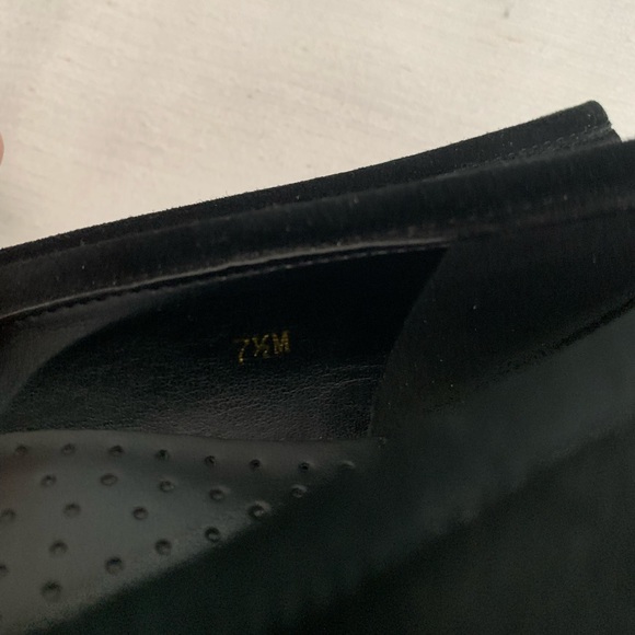 New Vaneli Black Suede Slip On Flat Loafers Woman’s 7.5M - Picture 9 of 11